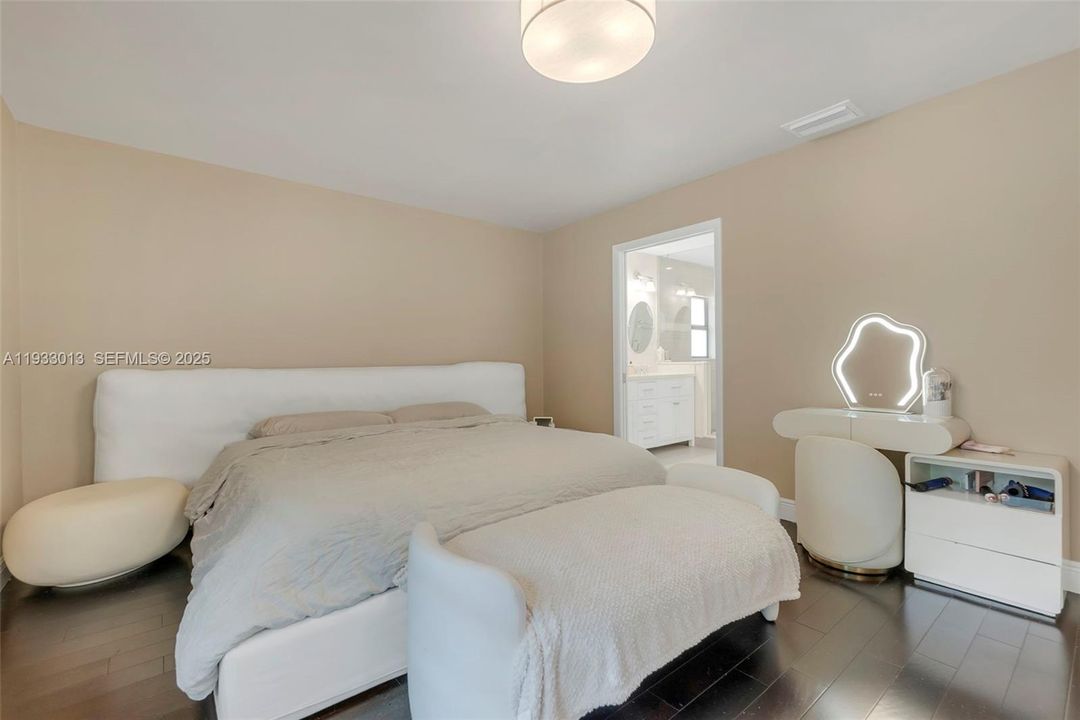 For Rent: $7,000 (3 beds, 2 baths, 1914 Square Feet)