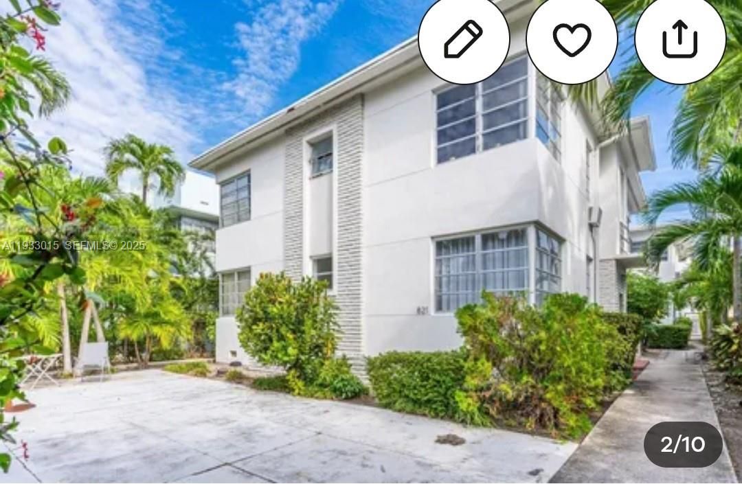 For Sale: $265,000 (1 beds, 1 baths, 670 Square Feet)