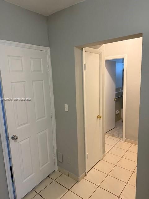 For Sale: $265,000 (1 beds, 1 baths, 670 Square Feet)