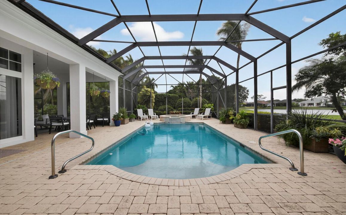 Screened Pool & Spa