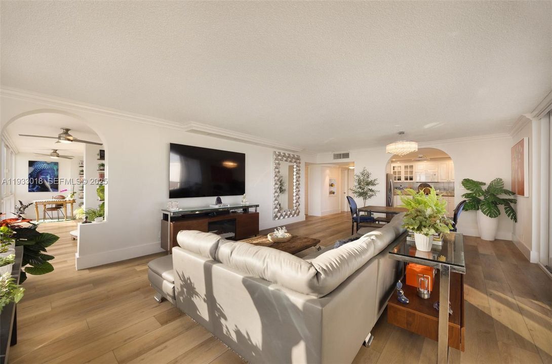 For Sale: $850,000 (2 beds, 2 baths, 1430 Square Feet)