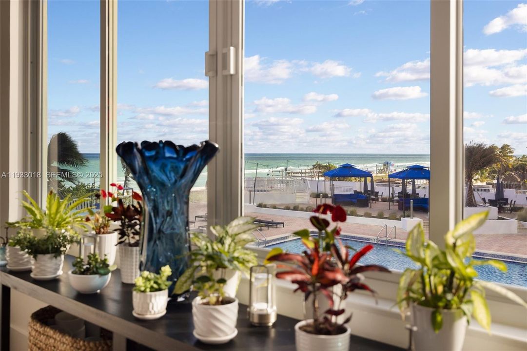 For Sale: $850,000 (2 beds, 2 baths, 1430 Square Feet)