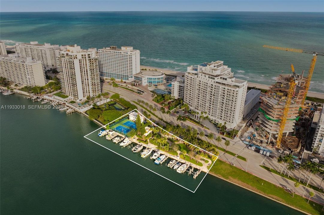 For Sale: $850,000 (2 beds, 2 baths, 1430 Square Feet)