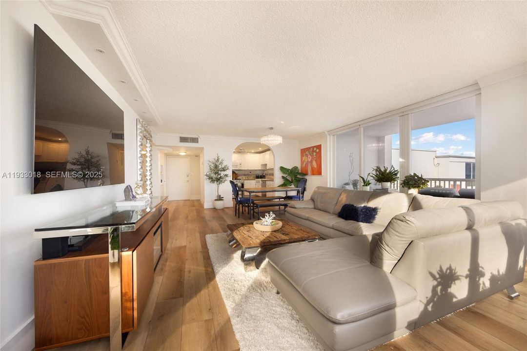 For Sale: $850,000 (2 beds, 2 baths, 1430 Square Feet)