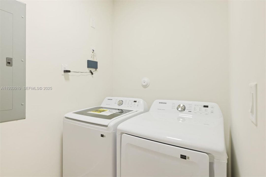 For Sale: $1,700,000 (0 beds, 0 baths, 2800 Square Feet)