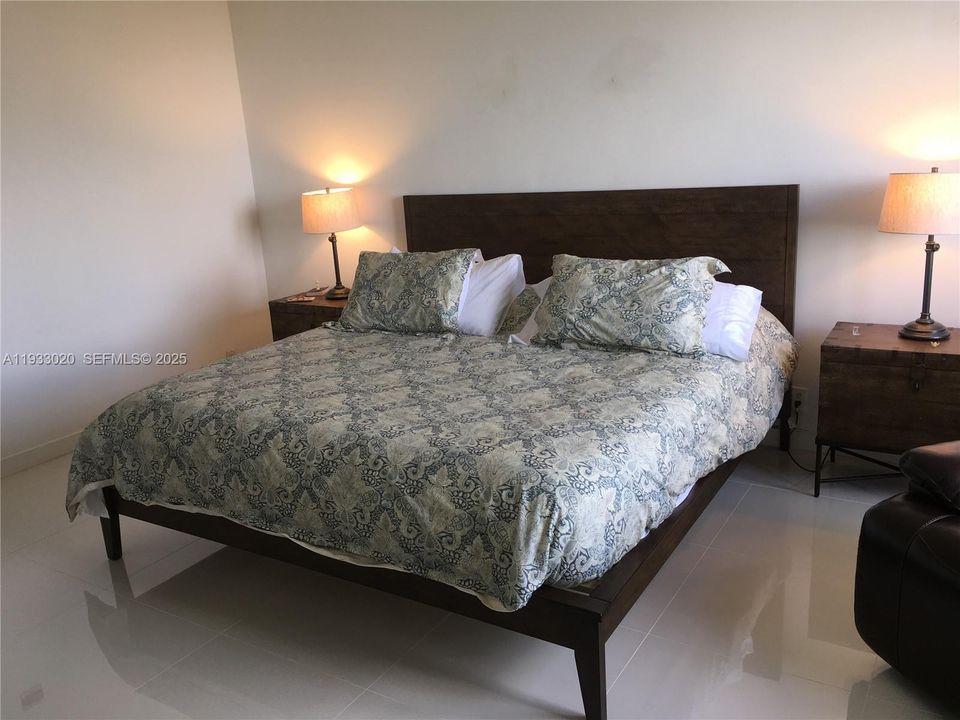 В аренду: $4,200 (1 спален, 1 ванн, 1173 Квадратных фут)