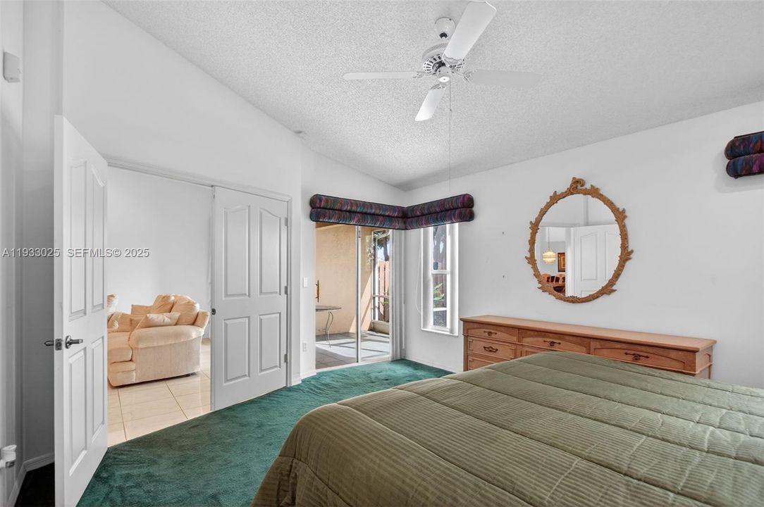 For Sale: $330,000 (2 beds, 2 baths, 1482 Square Feet)