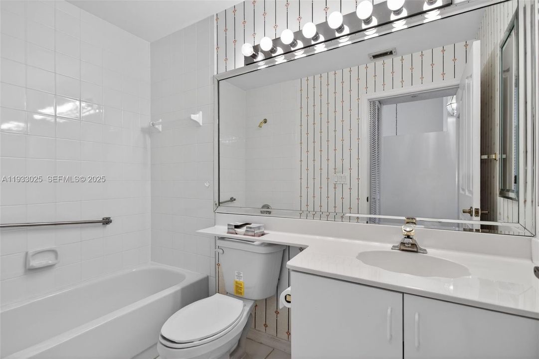 For Sale: $330,000 (2 beds, 2 baths, 1482 Square Feet)