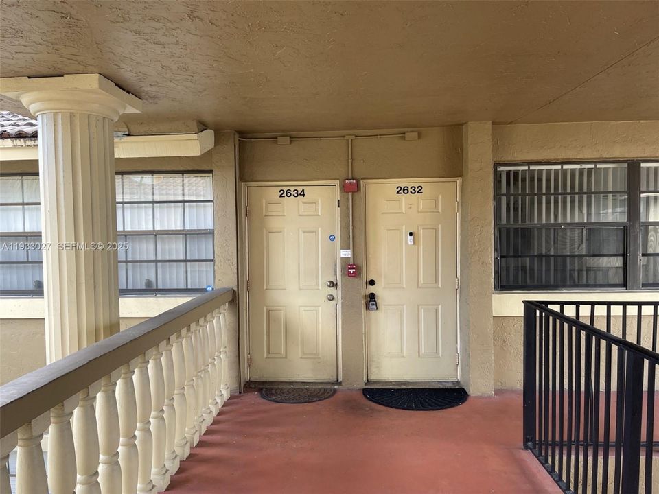 В аренду: $1,750 (2 спален, 2 ванн, 820 Квадратных фут)