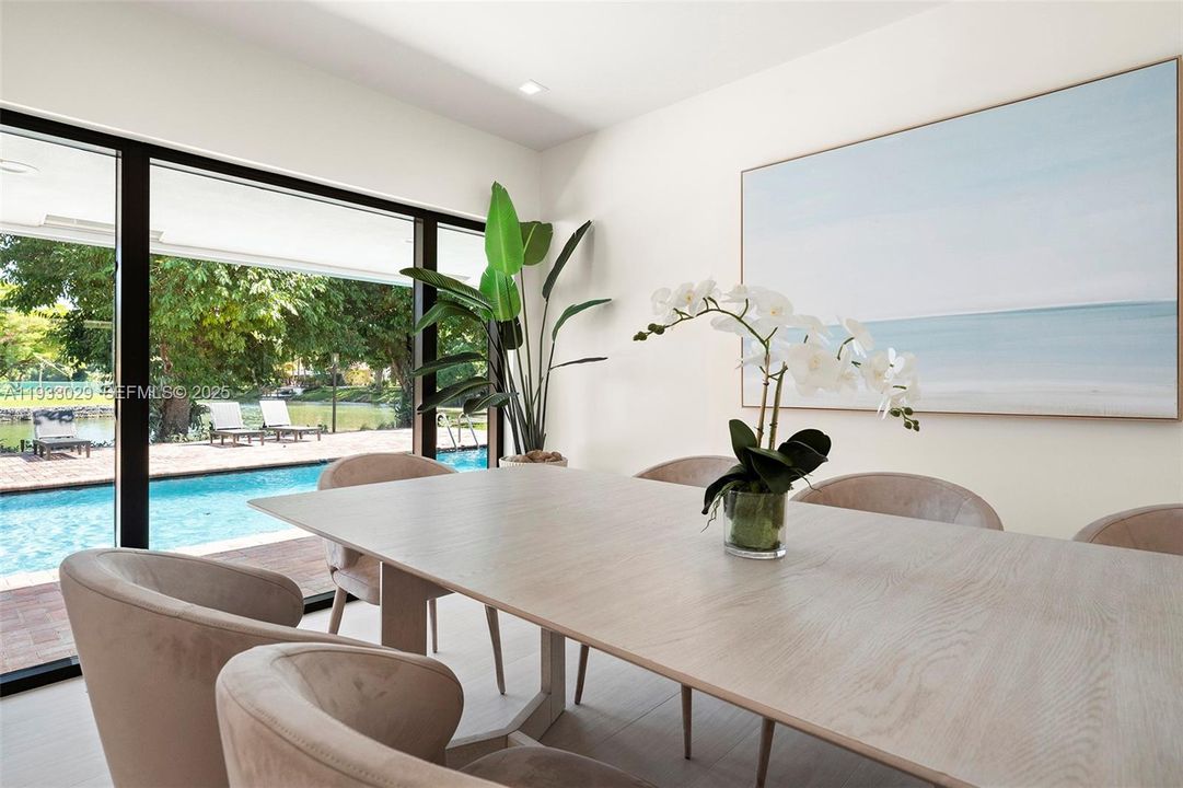 出租: $17,000 (5 贝兹, 3 浴室, 2929 平方英尺)