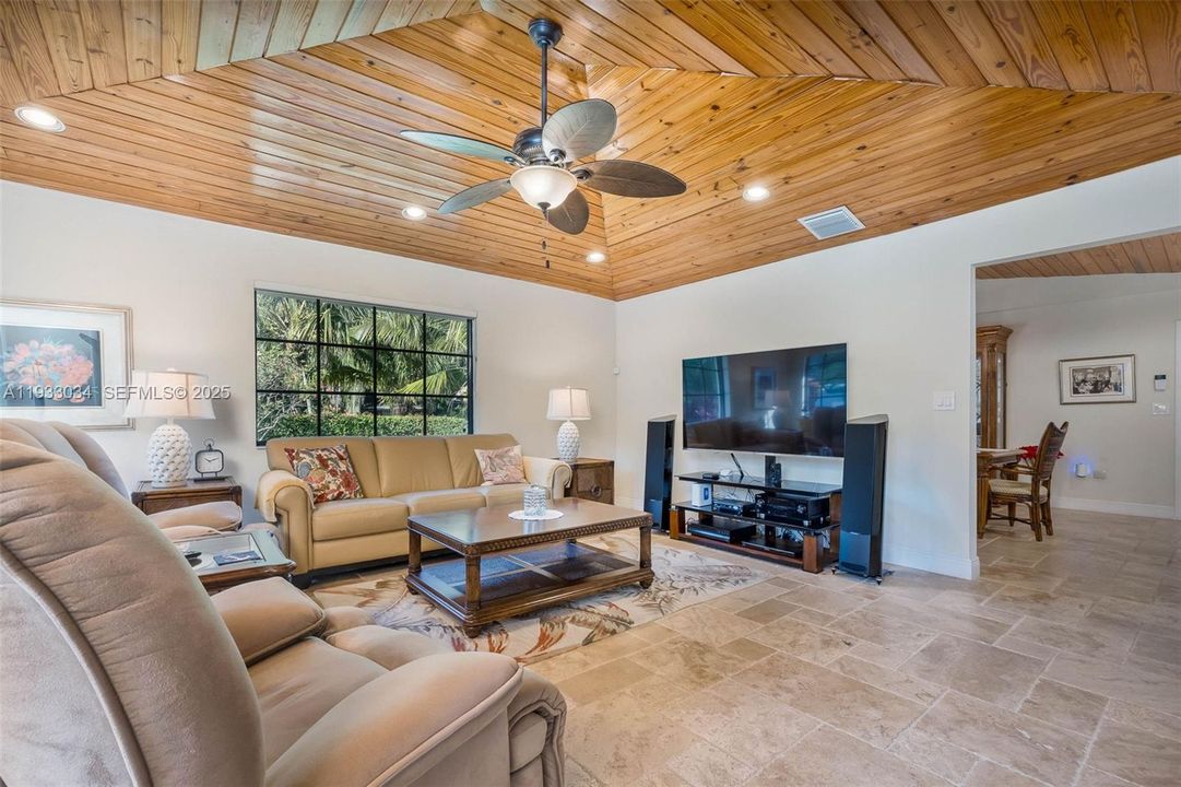 На продажу: $1,600,000 (4 спален, 3 ванн, 3417 Квадратных фут)