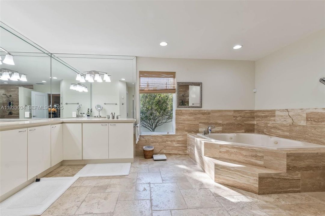 На продажу: $1,600,000 (4 спален, 3 ванн, 3417 Квадратных фут)