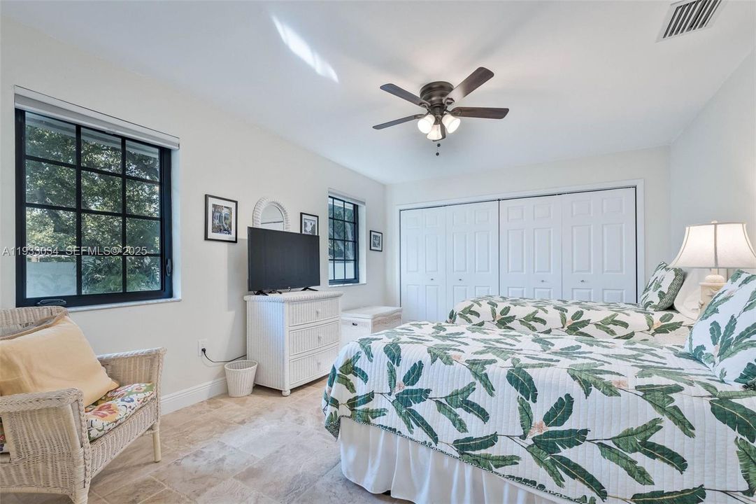 На продажу: $1,600,000 (4 спален, 3 ванн, 3417 Квадратных фут)