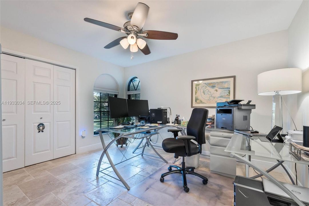 На продажу: $1,600,000 (4 спален, 3 ванн, 3417 Квадратных фут)