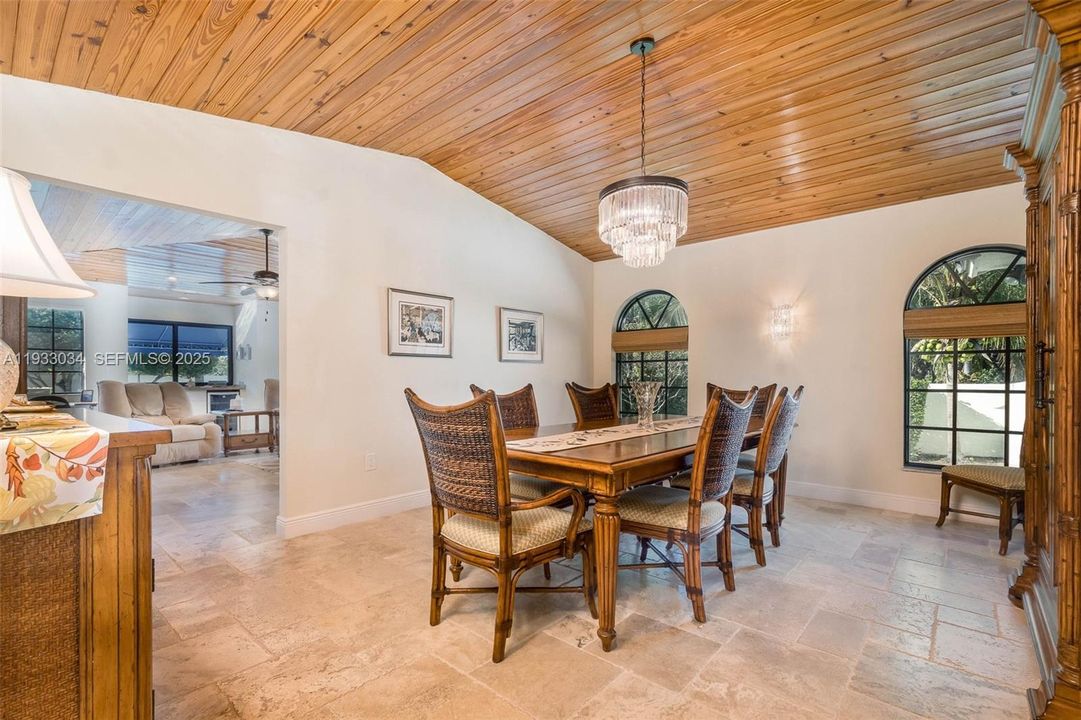 На продажу: $1,600,000 (4 спален, 3 ванн, 3417 Квадратных фут)