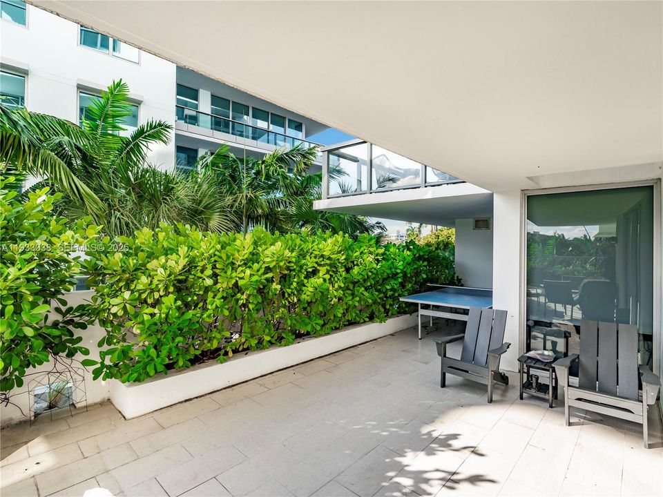 For Sale: $1,225,000 (3 beds, 3 baths, 1336 Square Feet)