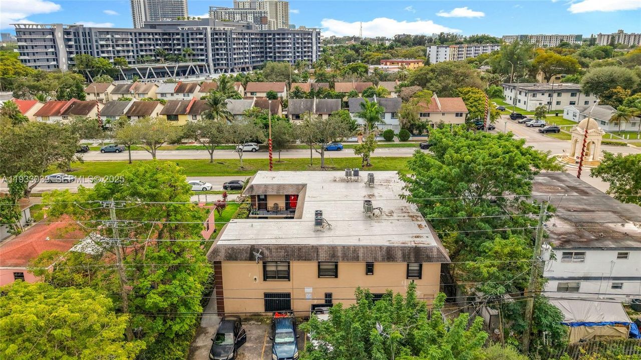 For Rent: $1,600 (1 beds, 1 baths, 7041 Square Feet)