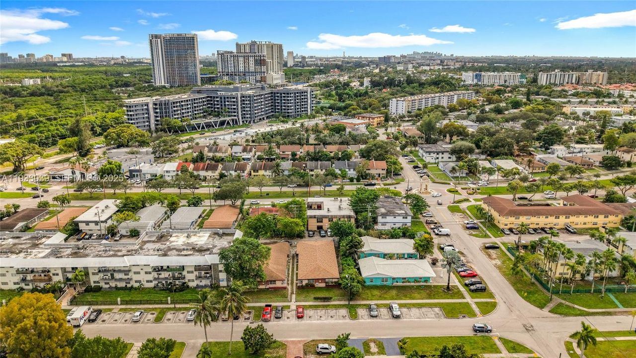 For Rent: $1,600 (1 beds, 1 baths, 7041 Square Feet)