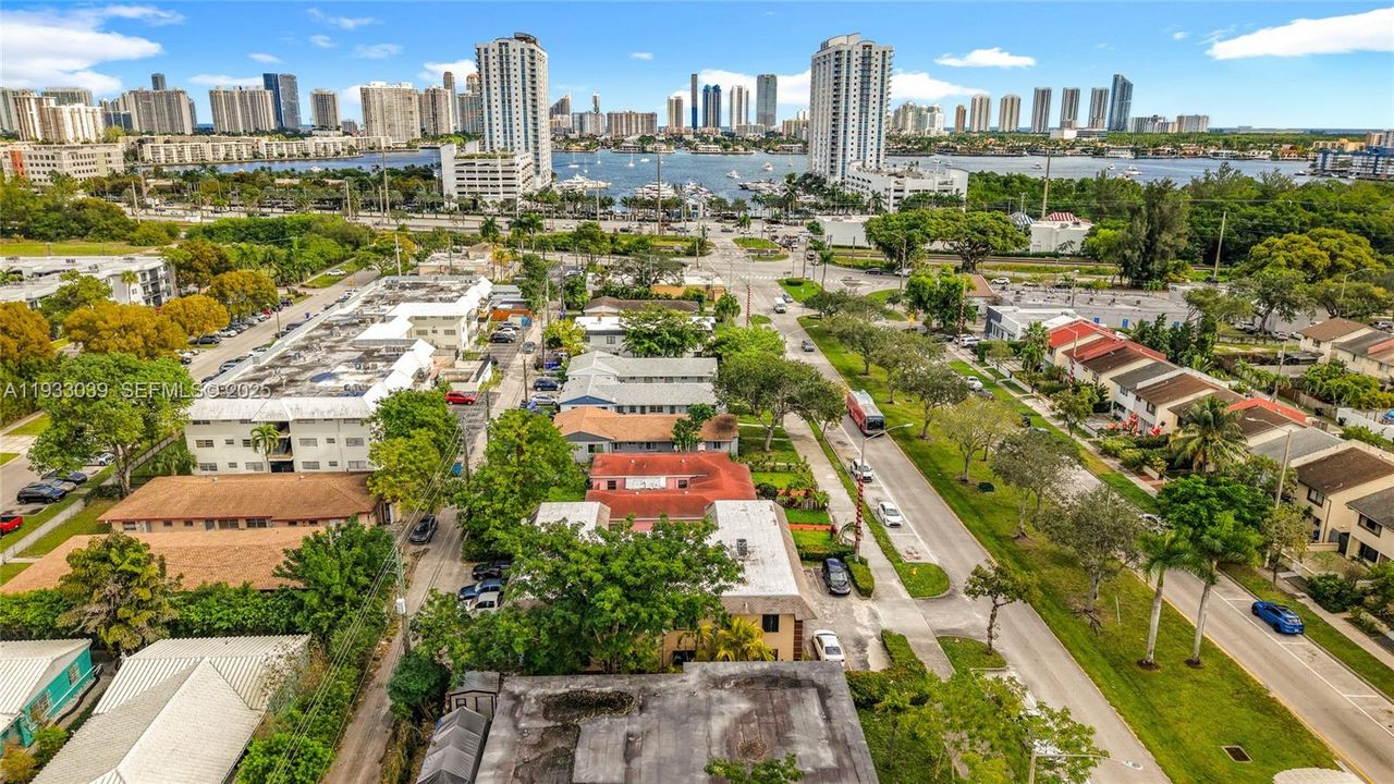 For Rent: $1,600 (1 beds, 1 baths, 7041 Square Feet)