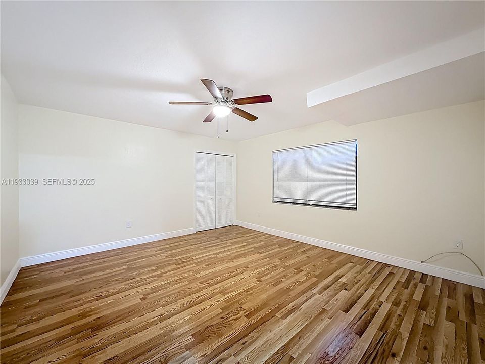 For Rent: $1,600 (1 beds, 1 baths, 7041 Square Feet)
