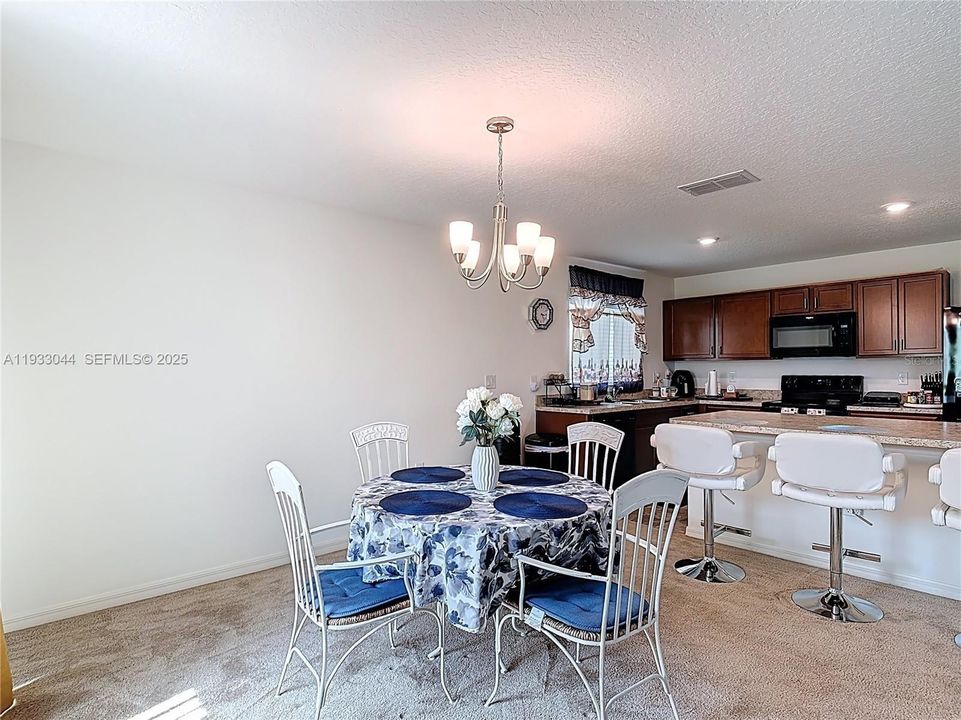 For Sale: $340,000 (3 beds, 2 baths, 1558 Square Feet)