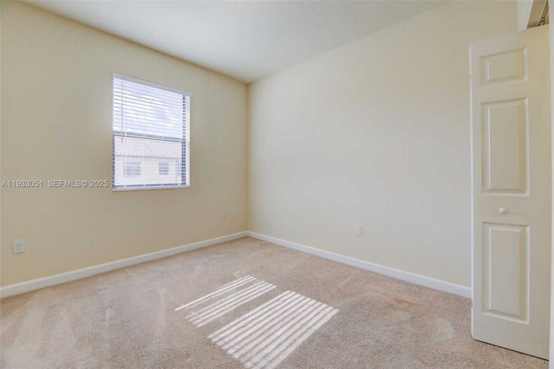 For Sale: $625,000 (4 beds, 2 baths, 1862 Square Feet)