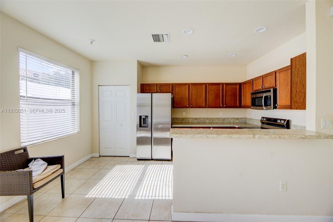 For Sale: $625,000 (4 beds, 2 baths, 1862 Square Feet)