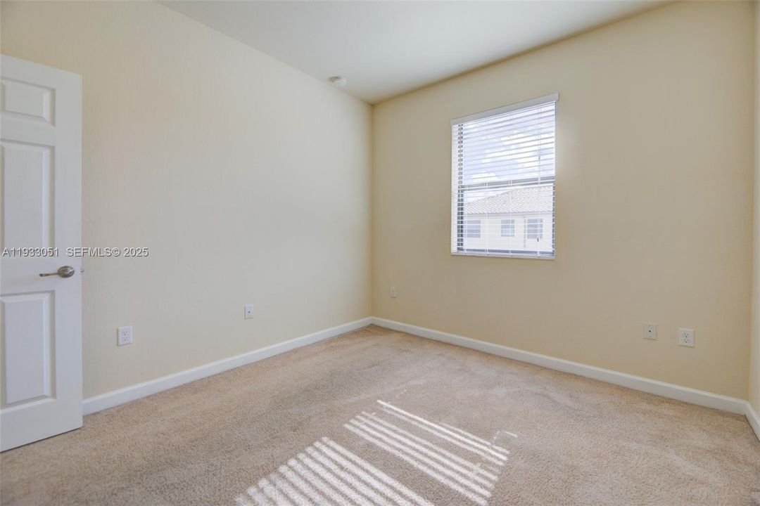 For Sale: $625,000 (4 beds, 2 baths, 1862 Square Feet)