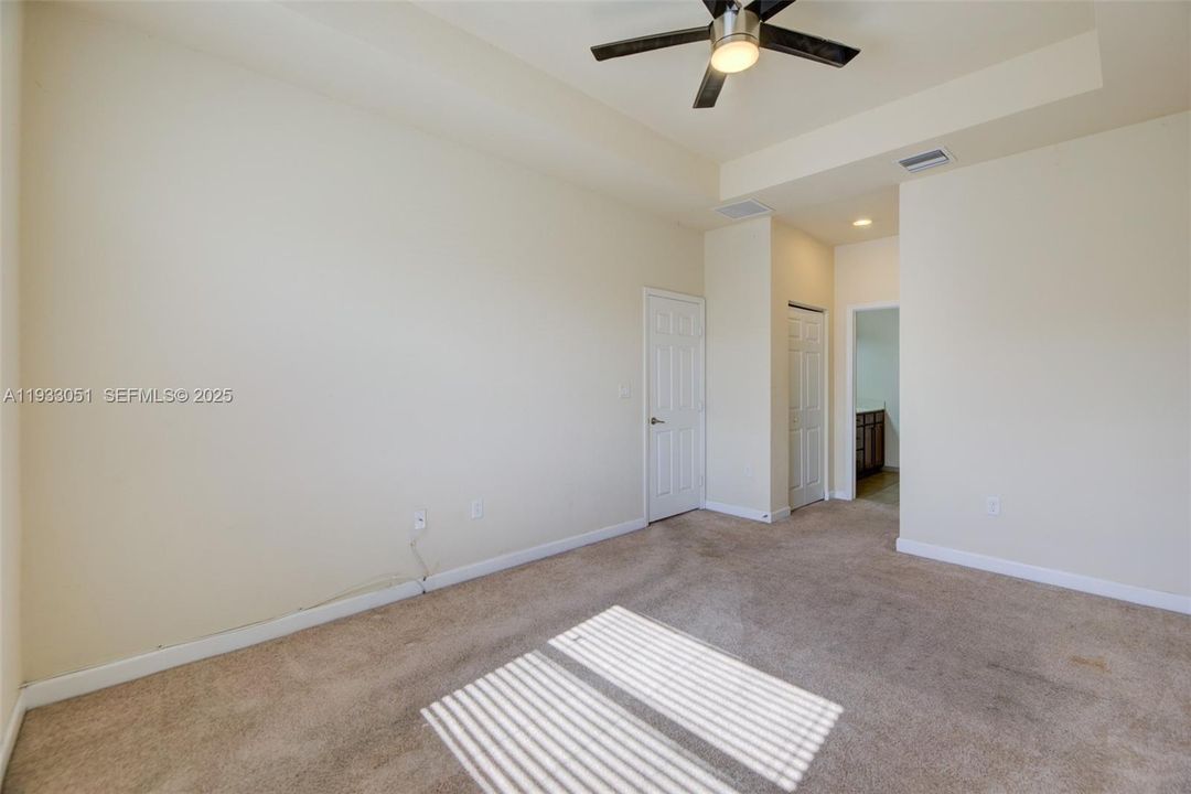 For Sale: $625,000 (4 beds, 2 baths, 1862 Square Feet)