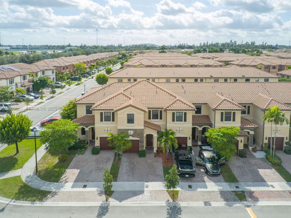 For Sale: $625,000 (4 beds, 2 baths, 1862 Square Feet)