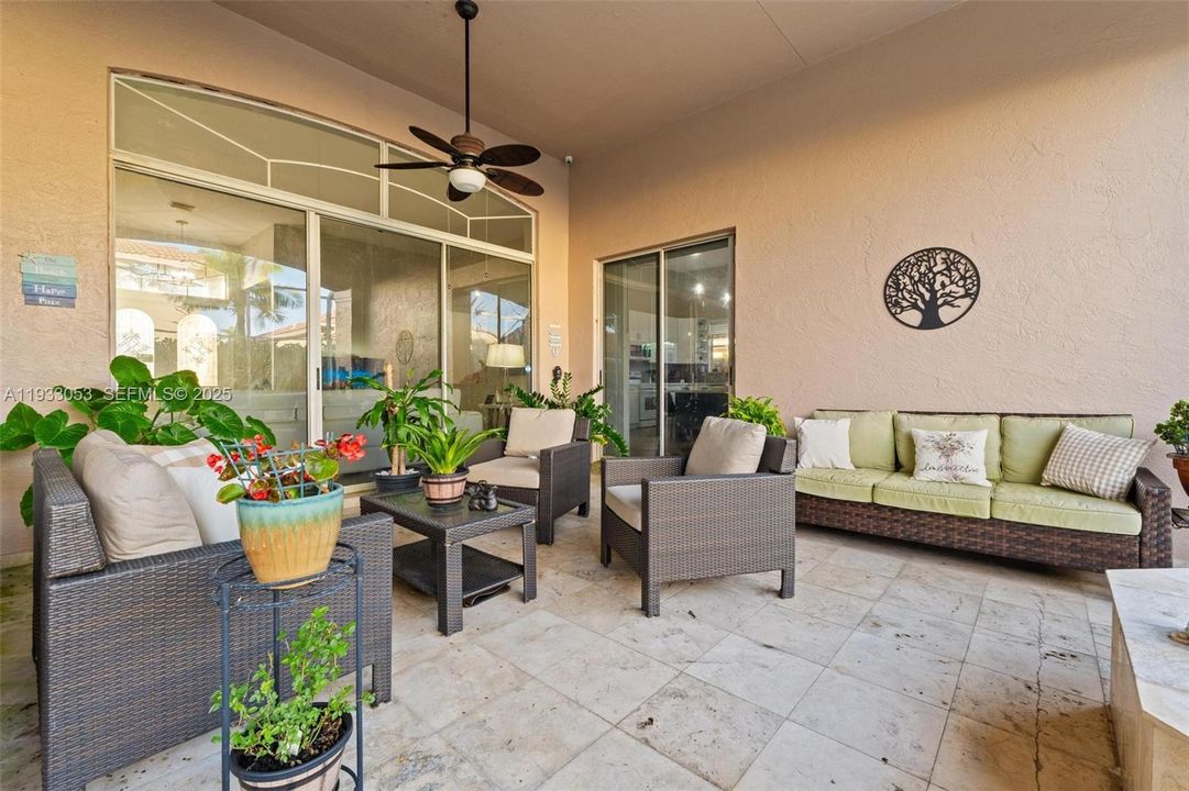 На продажу: $875,000 (3 спален, 3 ванн, 2414 Квадратных фут)