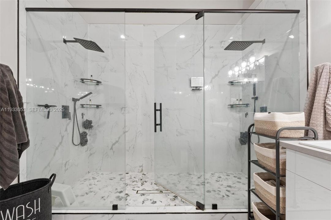 На продажу: $875,000 (3 спален, 3 ванн, 2414 Квадратных фут)