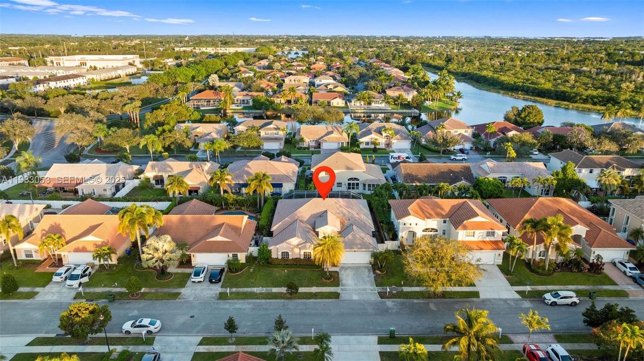 На продажу: $875,000 (3 спален, 3 ванн, 2414 Квадратных фут)