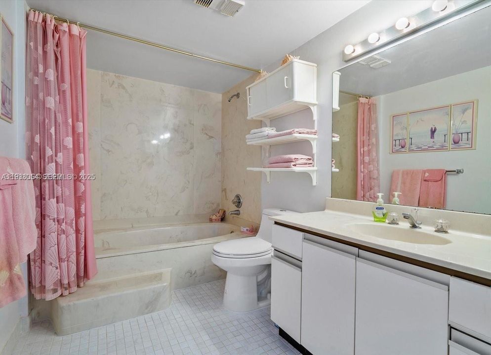 For Sale: $489,000 (2 beds, 2 baths, 1320 Square Feet)