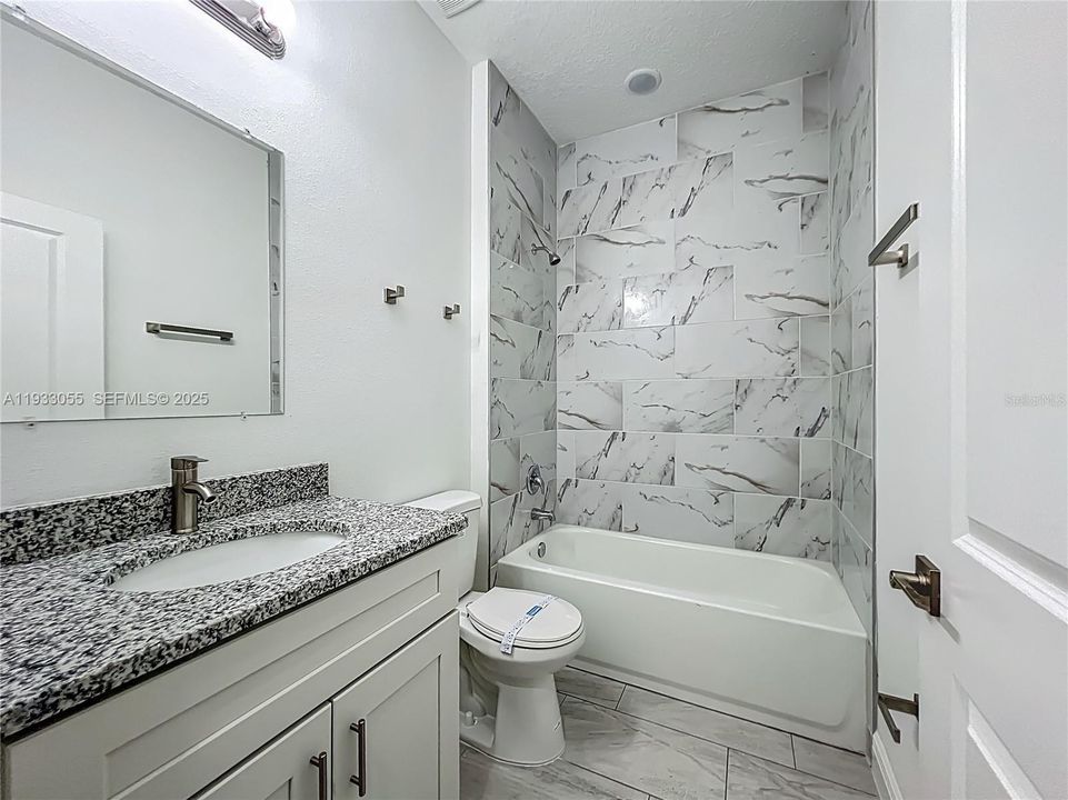 For Sale: $295,500 (4 beds, 3 baths, 1827 Square Feet)