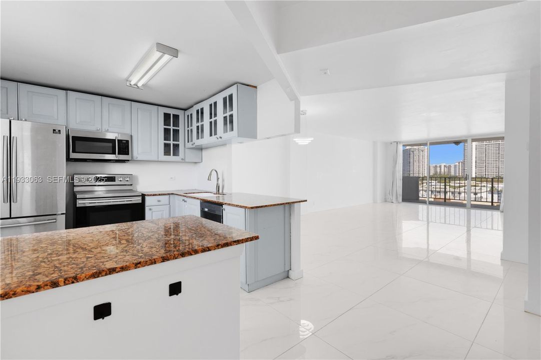 En Venta: $299,000 (2 camas, 2 baños, 1110 Pies cuadrados)