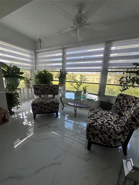 En Venta: $159,990 (2 camas, 2 baños, 1025 Pies cuadrados)