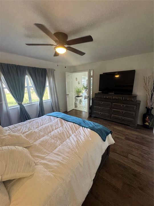 En Venta: $159,990 (2 camas, 2 baños, 1025 Pies cuadrados)