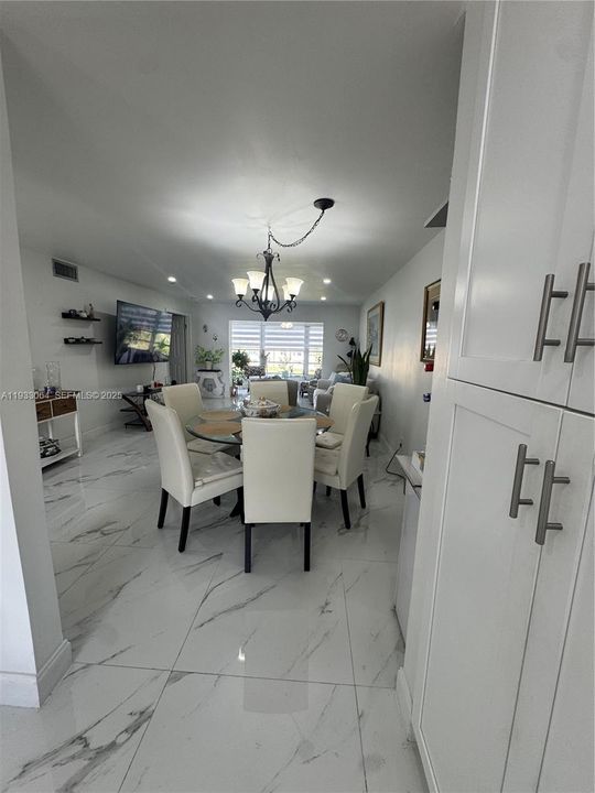 En Venta: $159,990 (2 camas, 2 baños, 1025 Pies cuadrados)