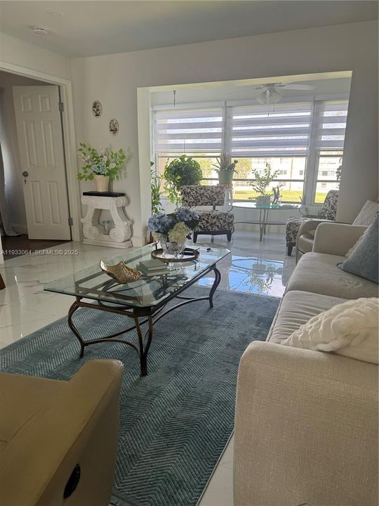 En Venta: $159,990 (2 camas, 2 baños, 1025 Pies cuadrados)