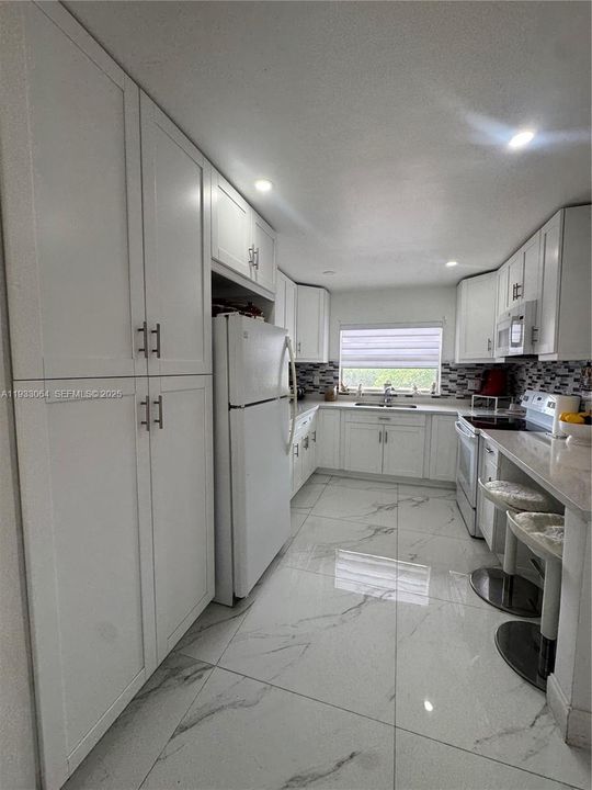 En Venta: $159,990 (2 camas, 2 baños, 1025 Pies cuadrados)