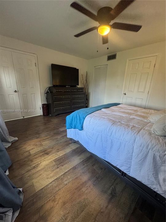 En Venta: $159,990 (2 camas, 2 baños, 1025 Pies cuadrados)