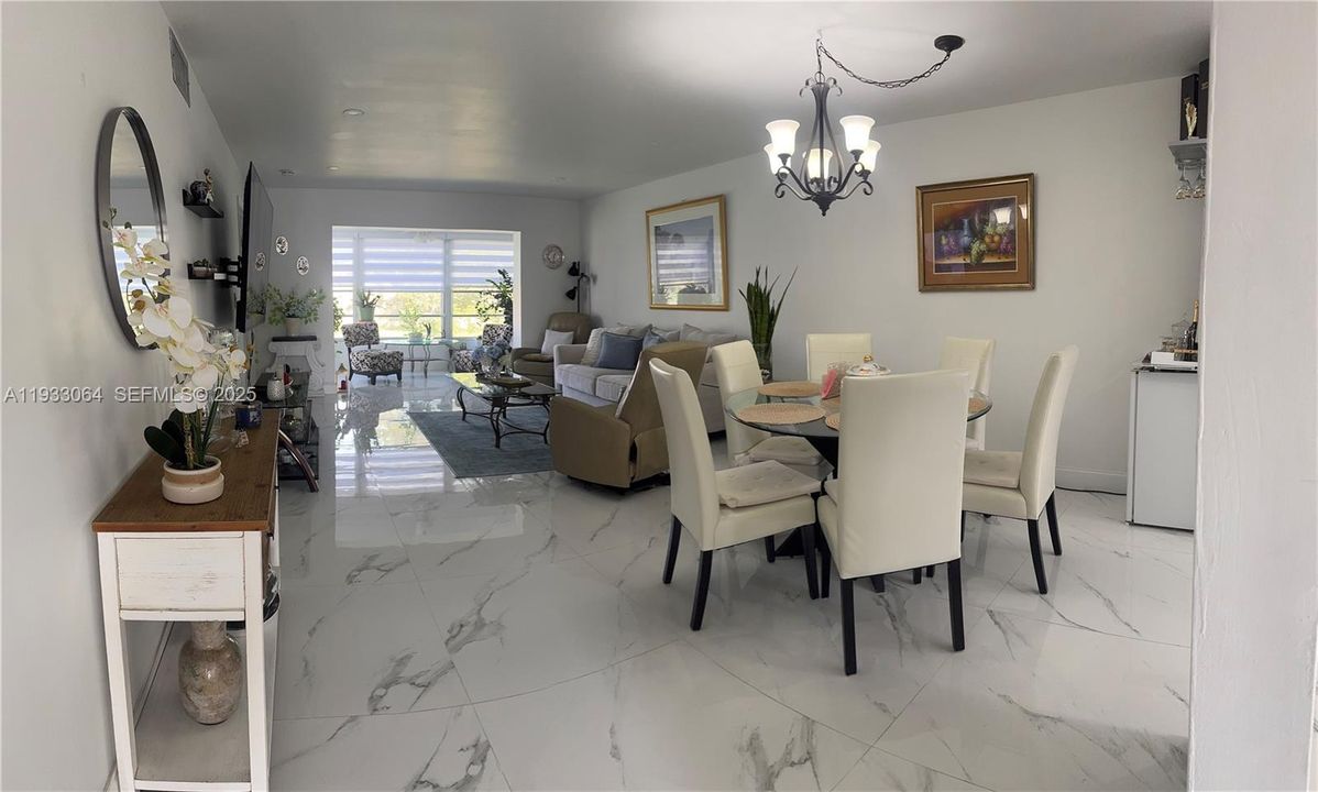 En Venta: $159,990 (2 camas, 2 baños, 1025 Pies cuadrados)