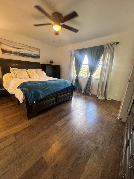 En Venta: $159,990 (2 camas, 2 baños, 1025 Pies cuadrados)