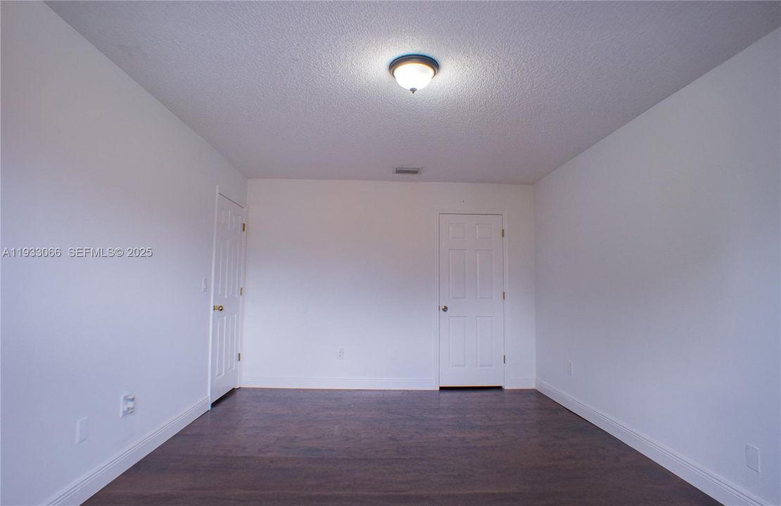 В аренду: $1,950 (2 спален, 1 ванн, 1084 Квадратных фут)