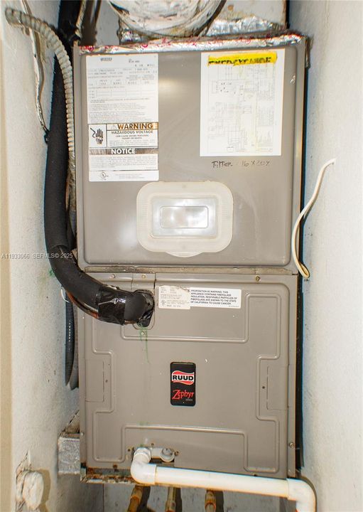 В аренду: $1,950 (2 спален, 1 ванн, 1084 Квадратных фут)