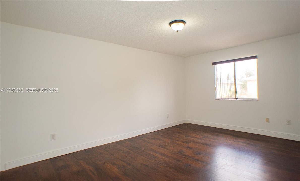 В аренду: $1,950 (2 спален, 1 ванн, 1084 Квадратных фут)