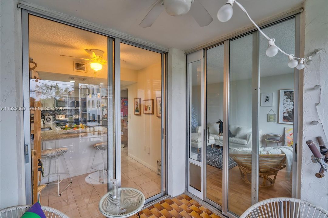 For Sale: $198,000 (2 beds, 2 baths, 1213 Square Feet)