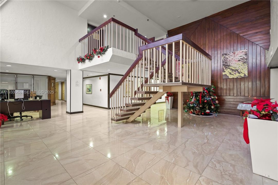 For Sale: $198,000 (2 beds, 2 baths, 1213 Square Feet)