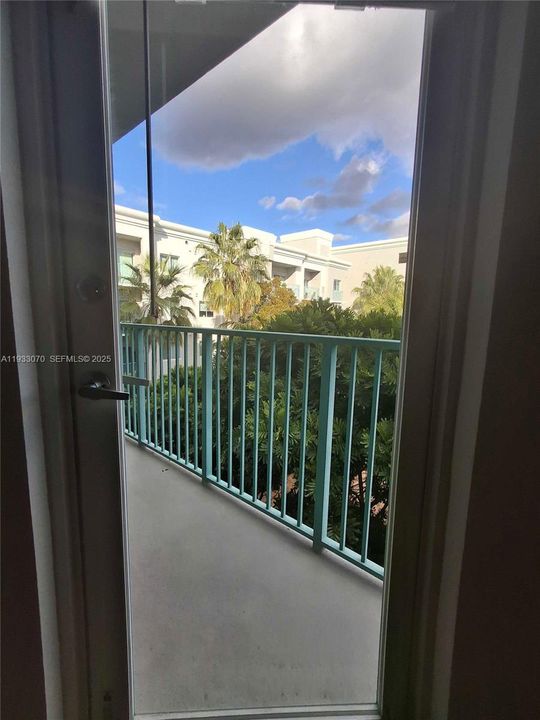 For Rent: $3,100 (2 beds, 2 baths, 1010 Square Feet)